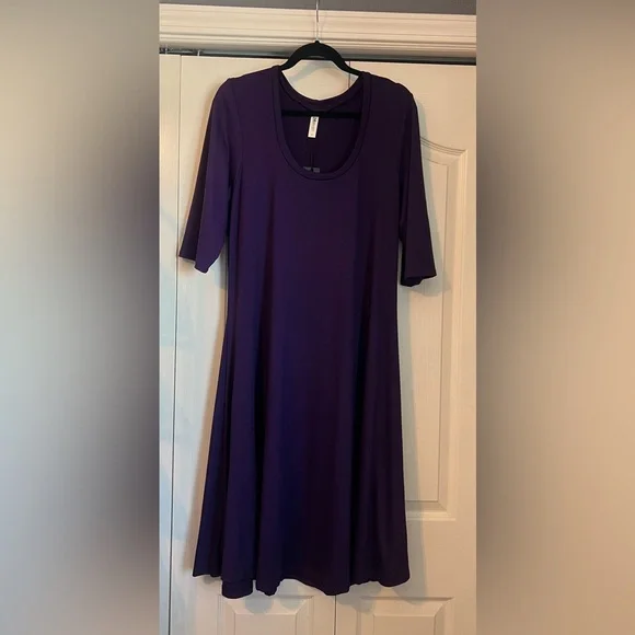 Deep Purple Knee length dress - Picture 2 of 4